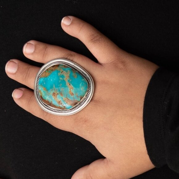 Large handmade Navajo silver turquoise ring, size 11.25 weighing in at 53 grams - Picture 2 of 13